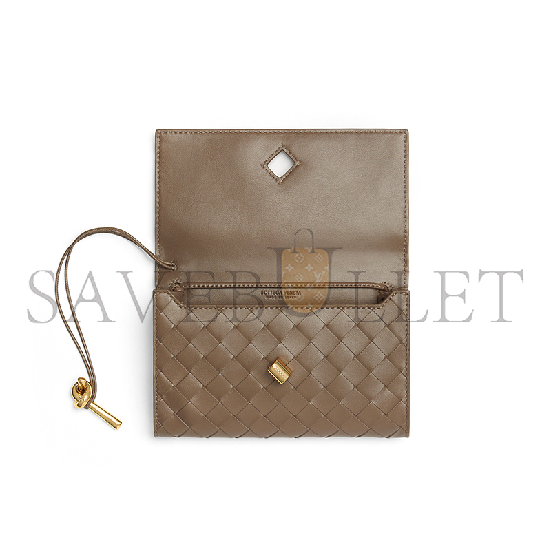 B0tt*ga Ven*ta ANDIAMO POUCH ON STRAP 836940VCPP22360 (19*12.6*2cm)
